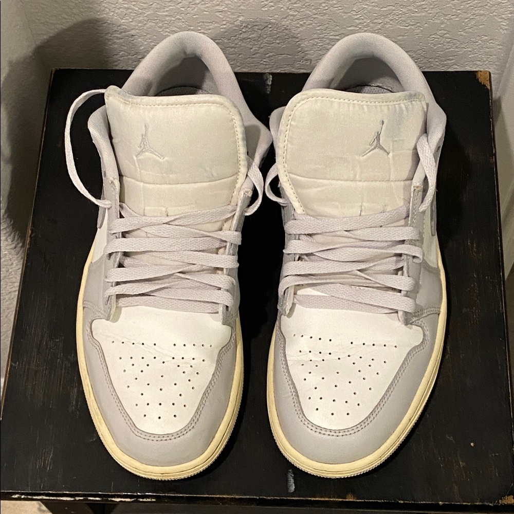 Jordan Men's White and Light Gray Sneakers